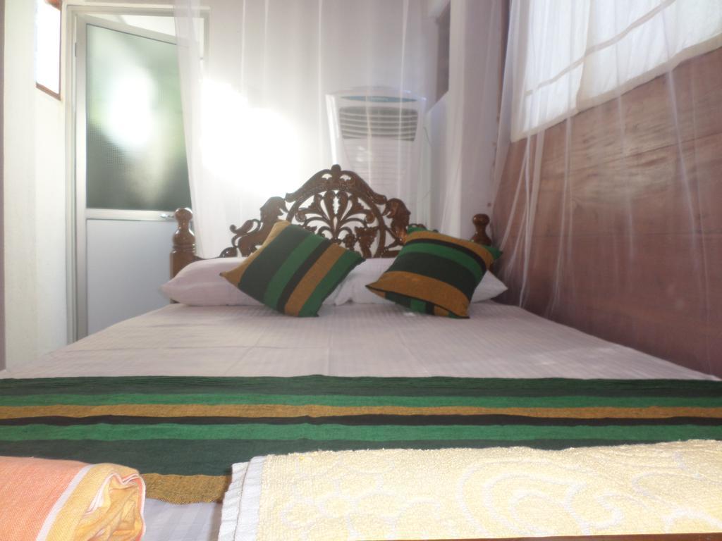 Gold Ocean House Apartment Dikwella Bagian luar foto
