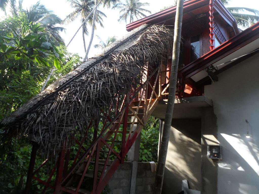 Gold Ocean House Apartment Dikwella Bagian luar foto