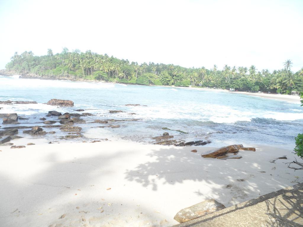 Gold Ocean House Apartment Dikwella Bagian luar foto