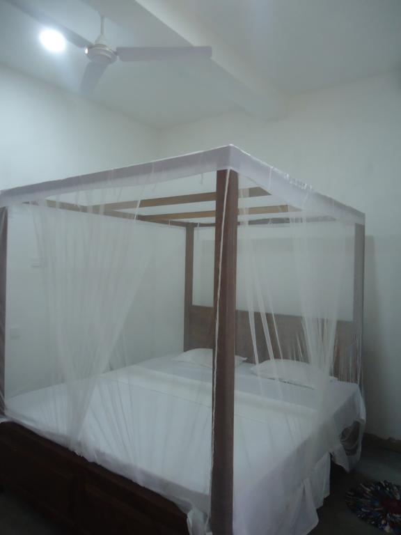 Gold Ocean House Apartment Dikwella Bagian luar foto