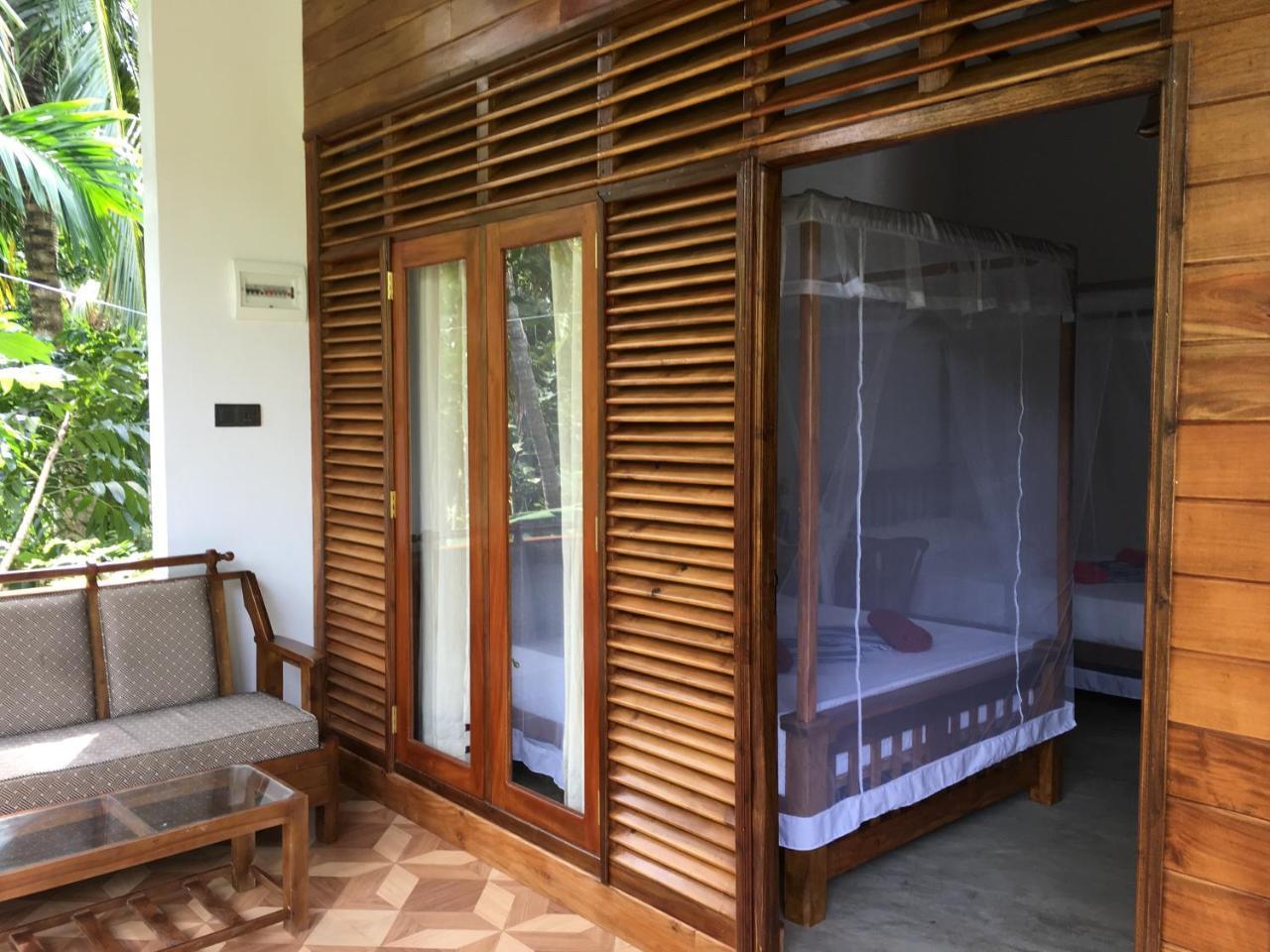 Gold Ocean House Apartment Dikwella Bagian luar foto