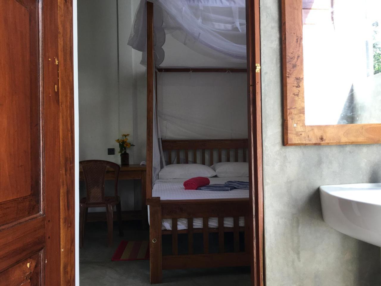 Gold Ocean House Apartment Dikwella Bagian luar foto